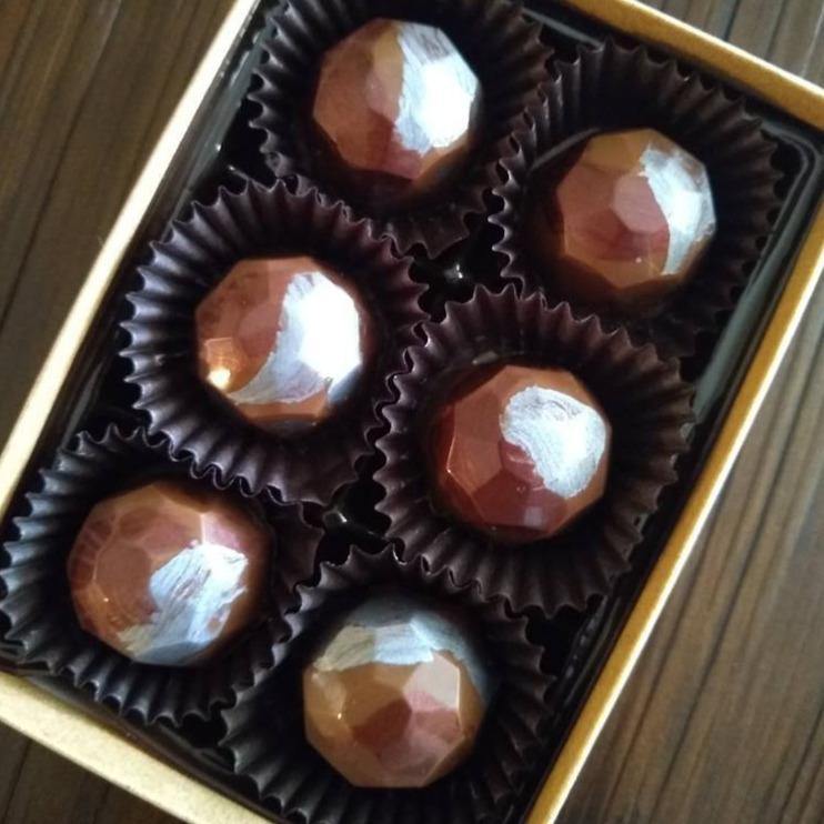 Award Winning Manhattan Truffles - m2 Confections